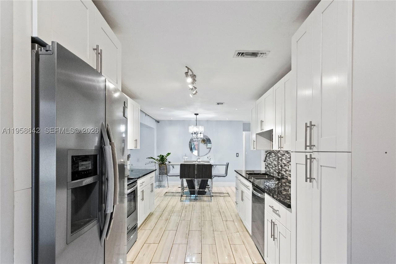 Real estate property located at 821 73rd Ter, Broward, Boulevard Heights Sec 2, Hollywood, FL