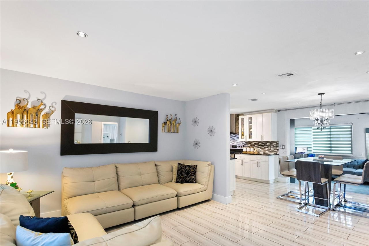 Real estate property located at 821 73rd Ter, Broward, Boulevard Heights Sec 2, Hollywood, FL
