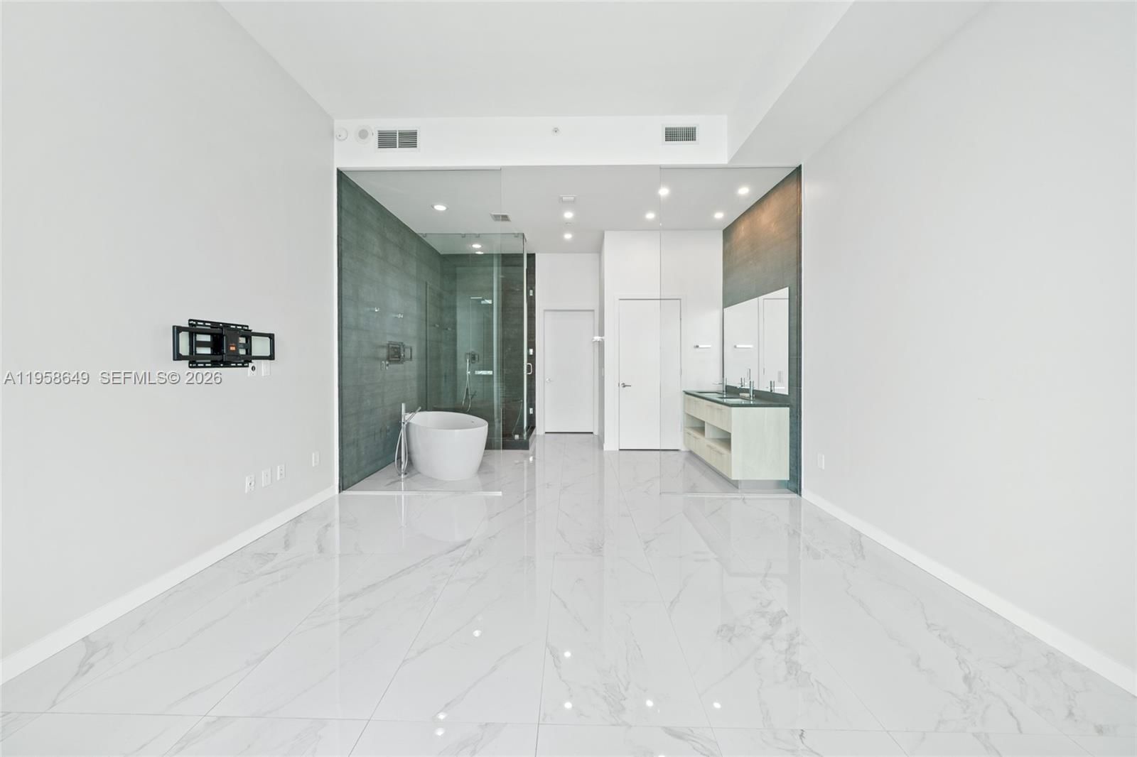 Real estate property located at 480 31st St PH5101, Miami-dade, Gran Paraiso Condo, Miami, FL