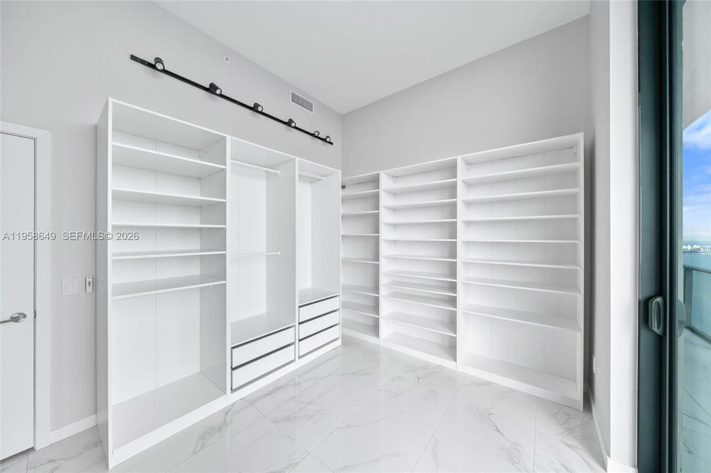 Real estate property located at 480 31st St PH5101, Miami-dade, Gran Paraiso Condo, Miami, FL