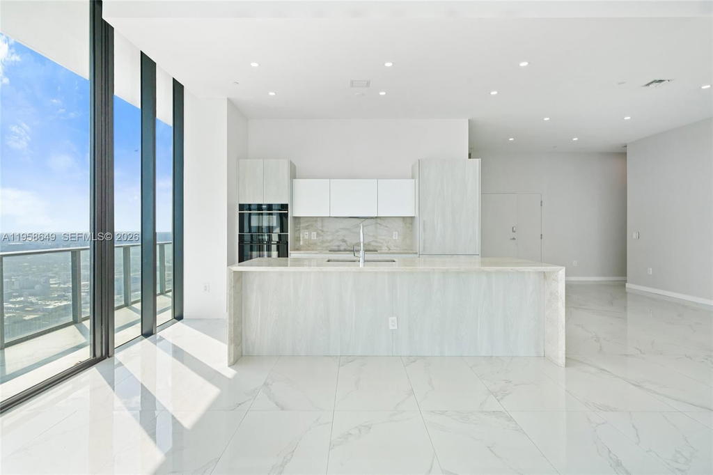 Real estate property located at 480 31st St PH5101, Miami-dade, Gran Paraiso Condo, Miami, FL