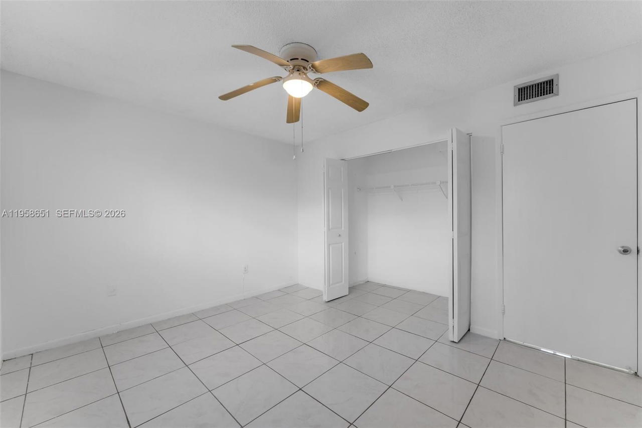 Real estate property located at 14903 80th St #101, Miami-dade, The Seasons Villas & Thms, Miami, FL