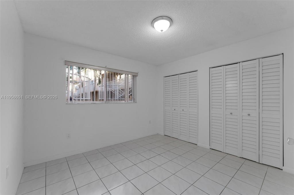 Real estate property located at 14903 80th St #101, Miami-dade, The Seasons Villas & Thms, Miami, FL