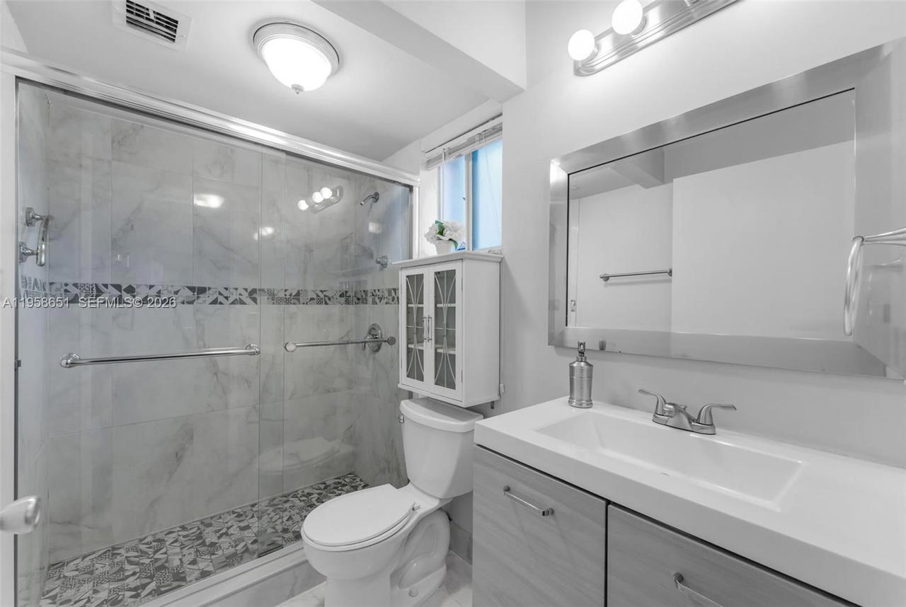 Real estate property located at 14903 80th St #101, Miami-dade, The Seasons Villas & Thms, Miami, FL