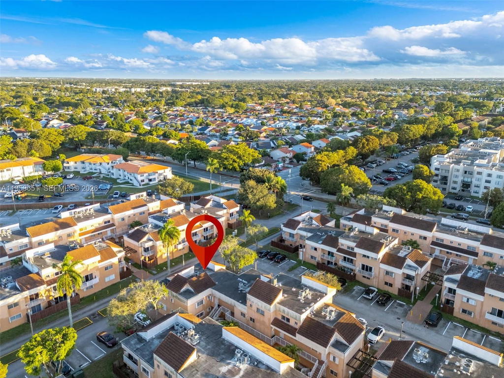 Real estate property located at 14903 80th St #101, Miami-dade, The Seasons Villas & Thms, Miami, FL