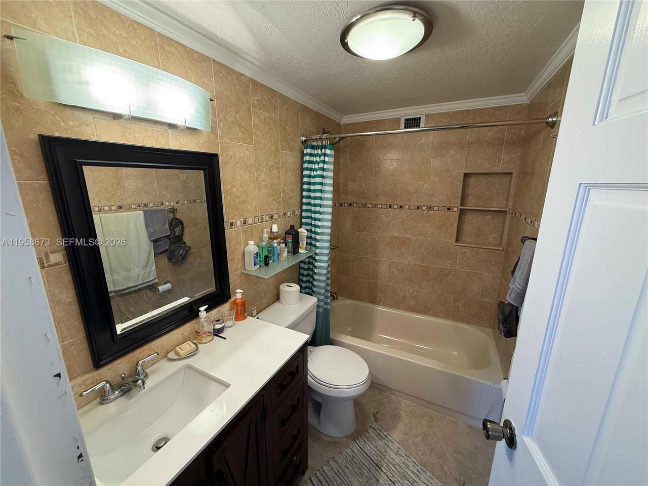 Real estate property located at 999 Brickell Bay Dr #2002, Miami-dade, Four Ambassadors Condo Ph, Miami, FL