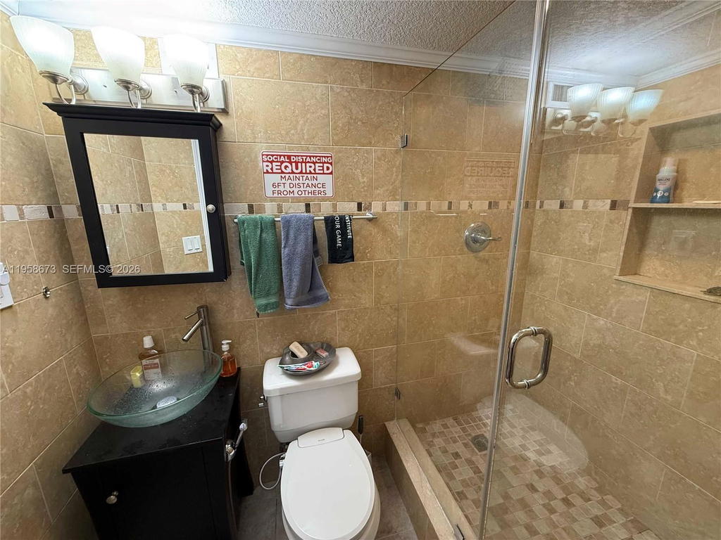 Real estate property located at 999 Brickell Bay Dr #2002, Miami-dade, Four Ambassadors Condo Ph, Miami, FL