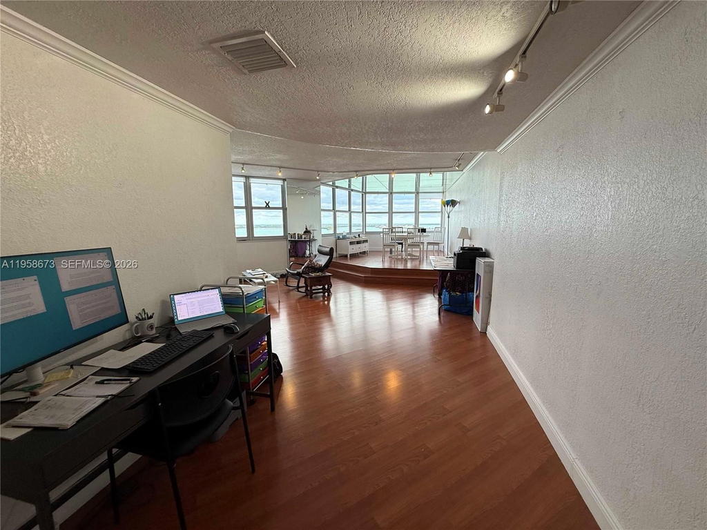 Real estate property located at 999 Brickell Bay Dr #2002, Miami-dade, Four Ambassadors Condo Ph, Miami, FL