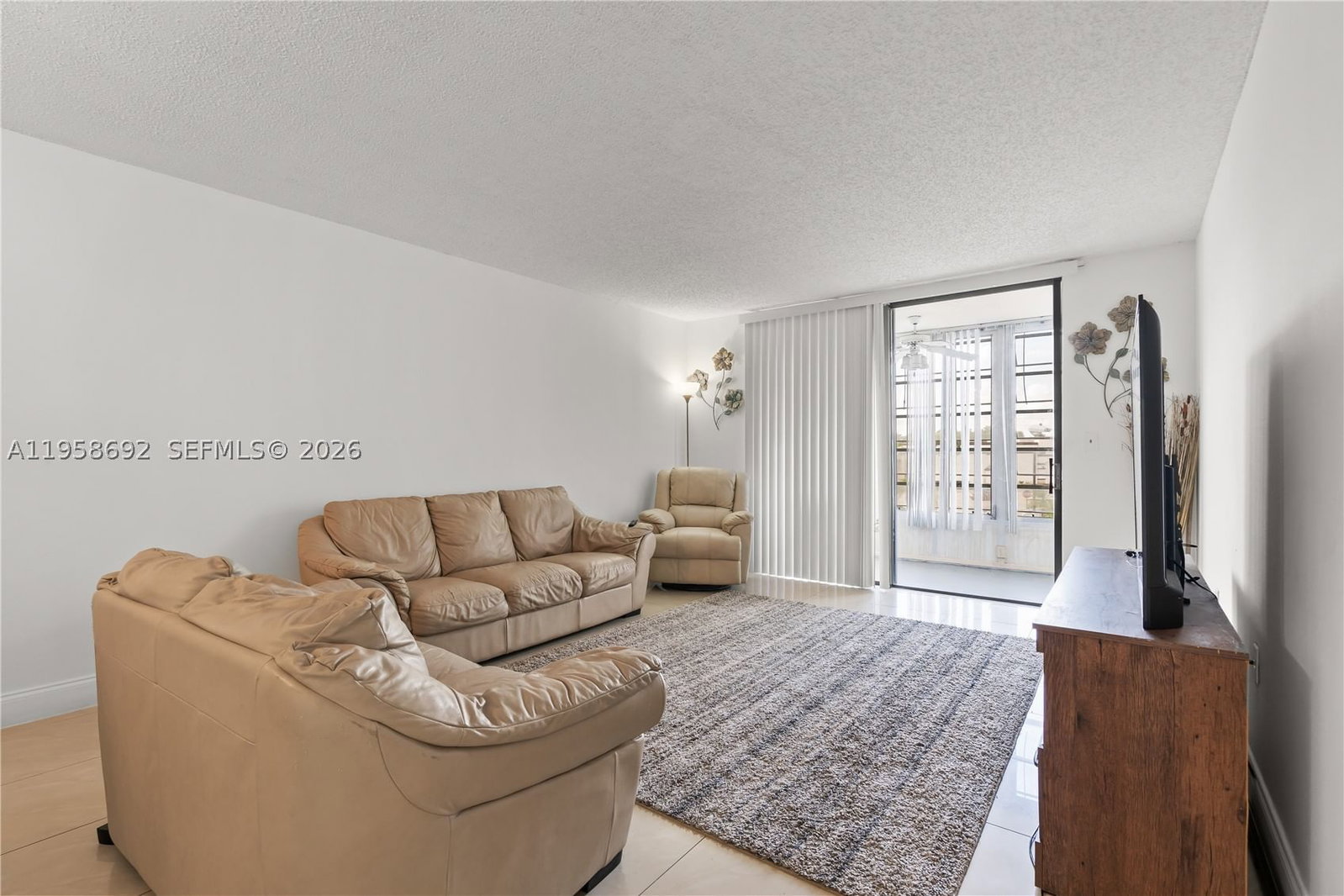 Real estate property located at 1800 81st Ave #1309, Broward, Courtyards Of Broward Con, North Lauderdale, FL