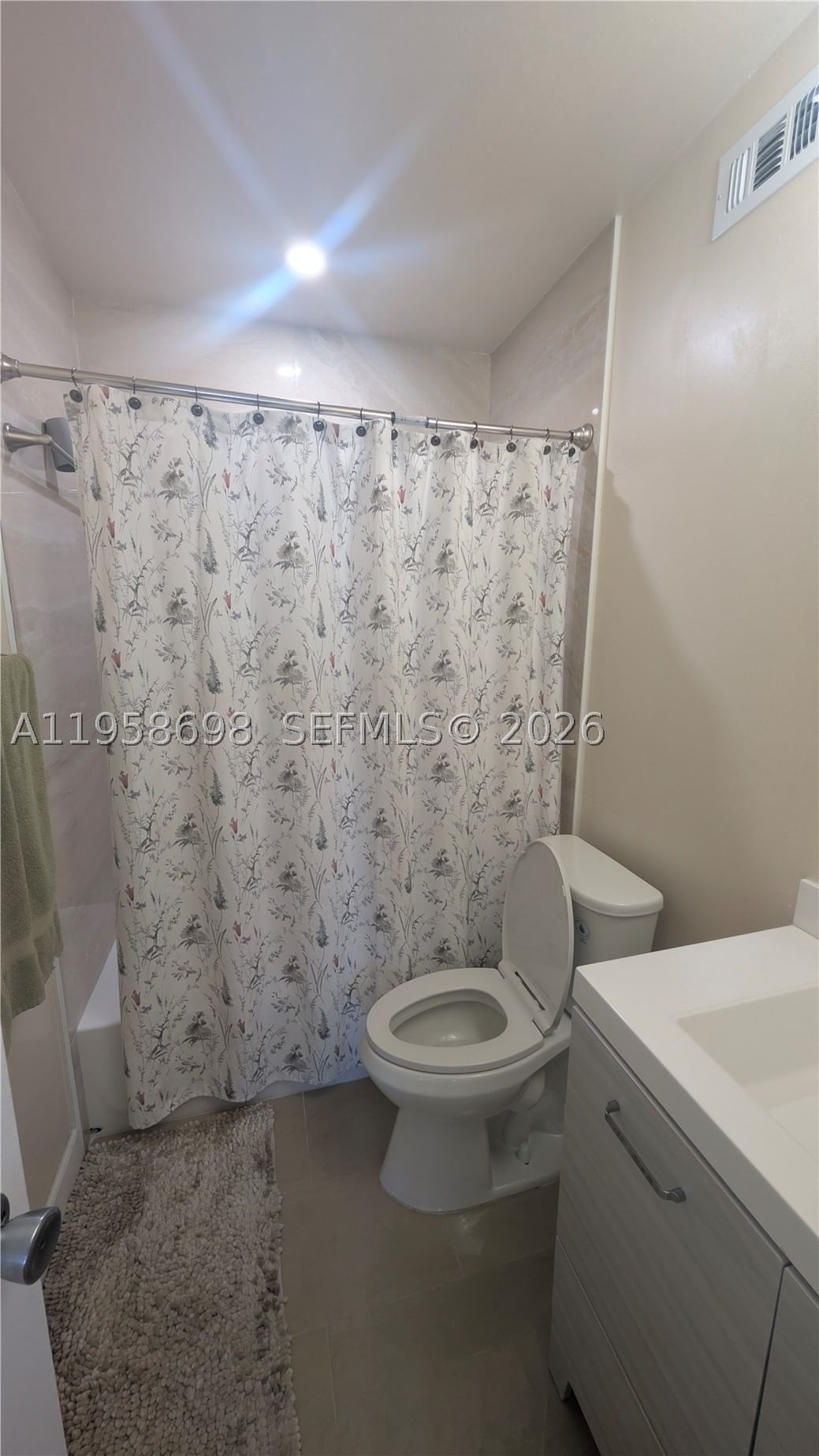 Real estate property located at 5300 Washington St T324, Broward, Beverly Hills Condo Numbe, Hollywood, FL