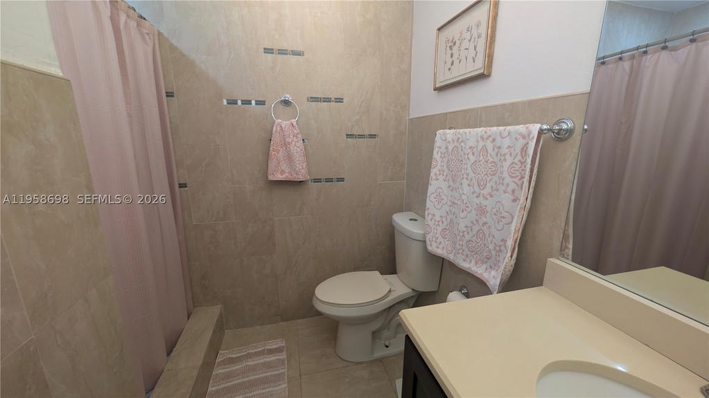 Real estate property located at 5300 Washington St T324, Broward, Beverly Hills Condo Numbe, Hollywood, FL