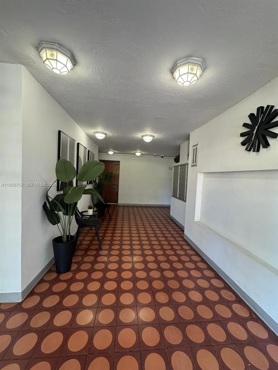 Real estate property located at 7801 4th Ct #516, Miami-dade, Riverview Village Condo, Miami, FL