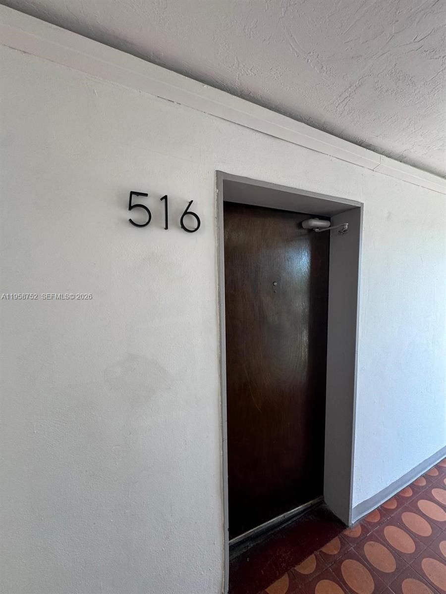 Real estate property located at 7801 4th Ct #516, Miami-dade, Riverview Village Condo, Miami, FL