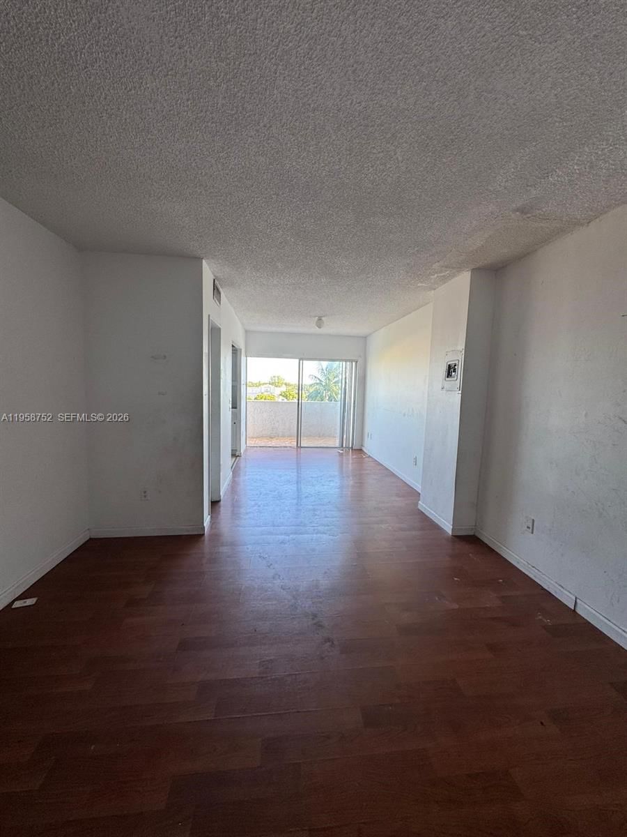 Real estate property located at 7801 4th Ct #516, Miami-dade, Riverview Village Condo, Miami, FL