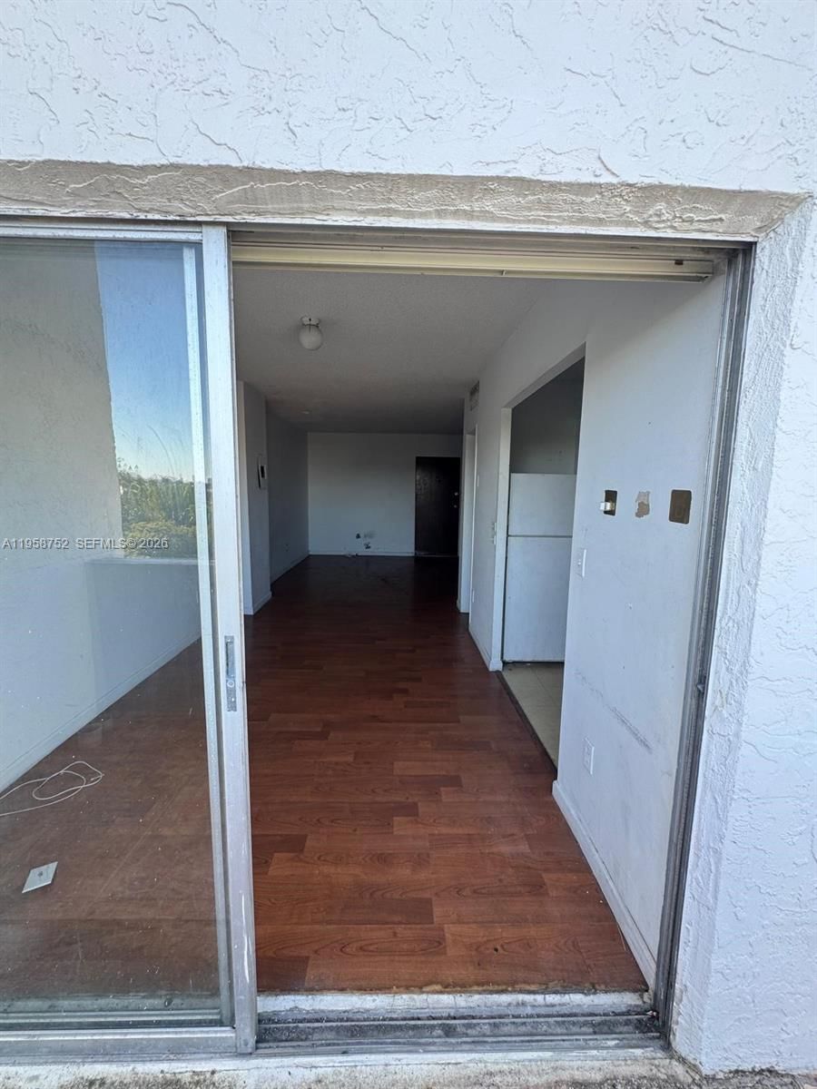 Real estate property located at 7801 4th Ct #516, Miami-dade, Riverview Village Condo, Miami, FL