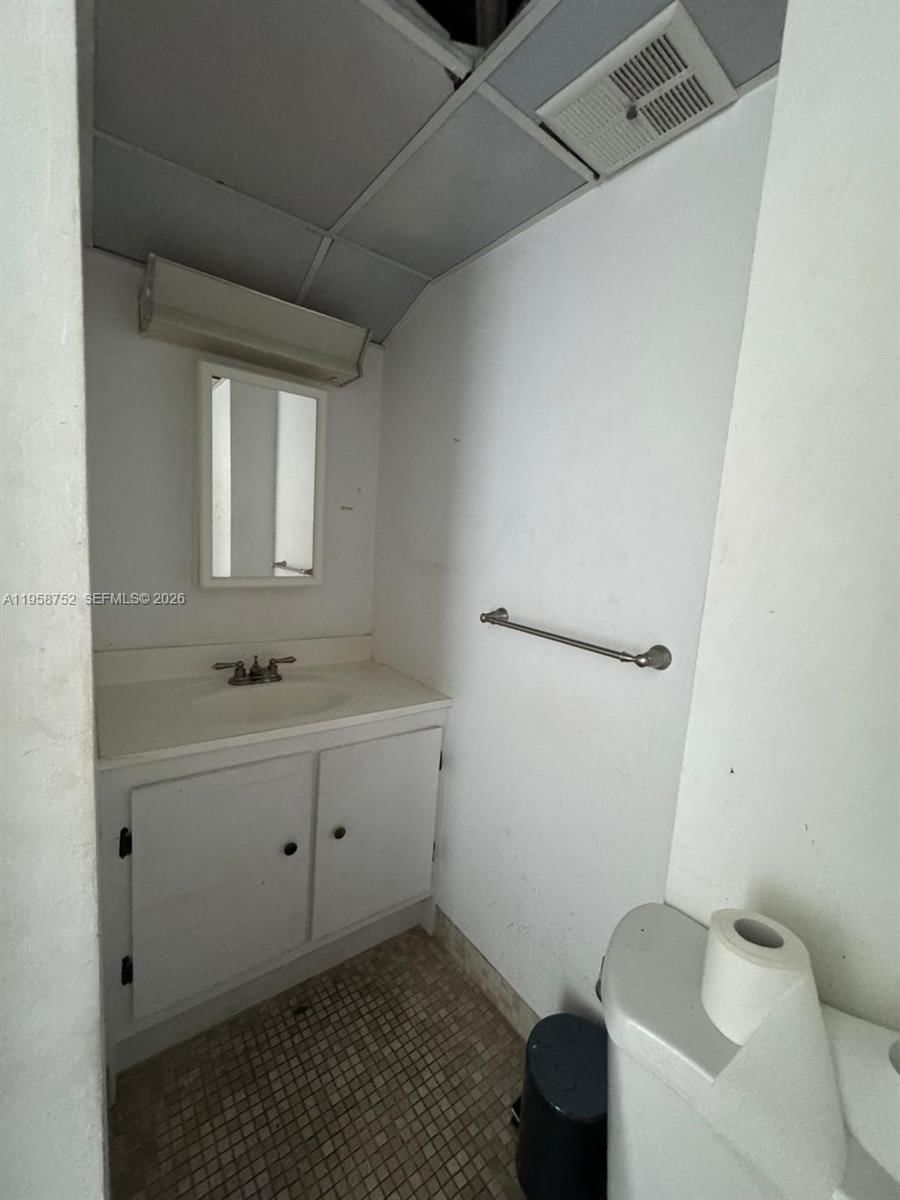 Real estate property located at 7801 4th Ct #516, Miami-dade, Riverview Village Condo, Miami, FL