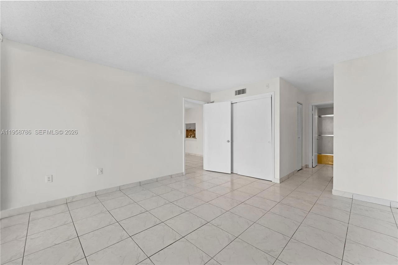 Real estate property located at 16751 9th Ave #410, Miami-dade, Windwood Condo, North Miami Beach, FL