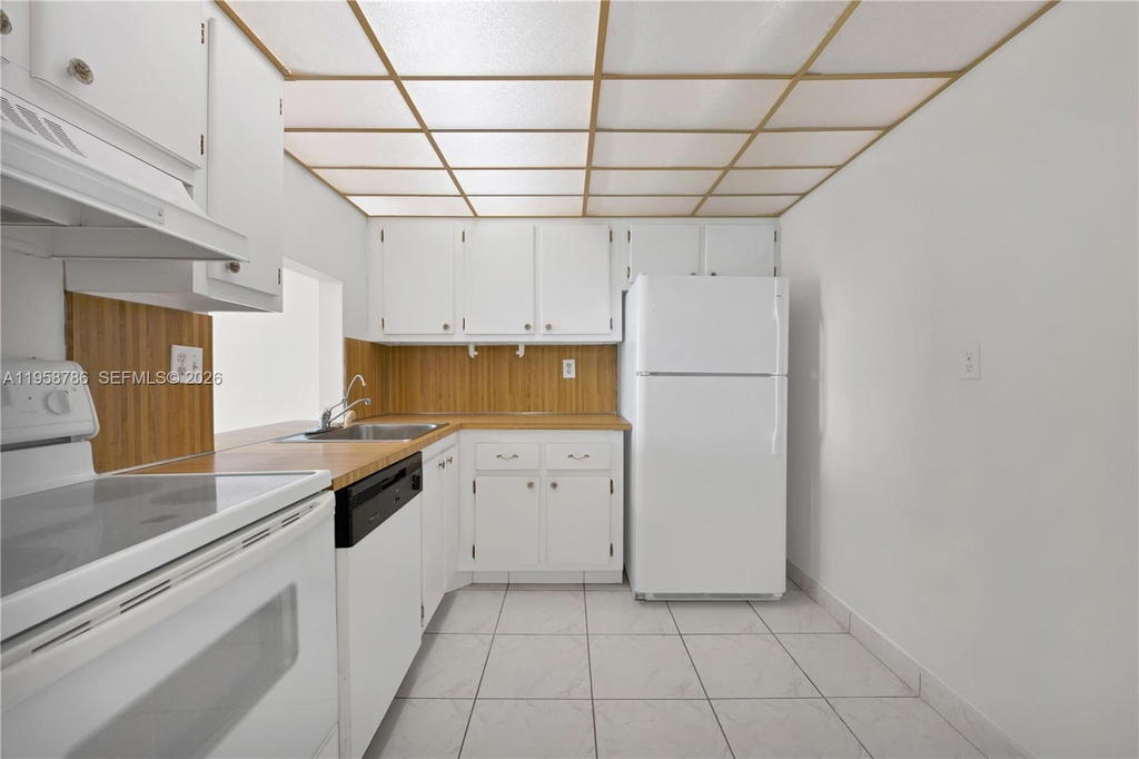 Real estate property located at 16751 9th Ave #410, Miami-dade, Windwood Condo, North Miami Beach, FL