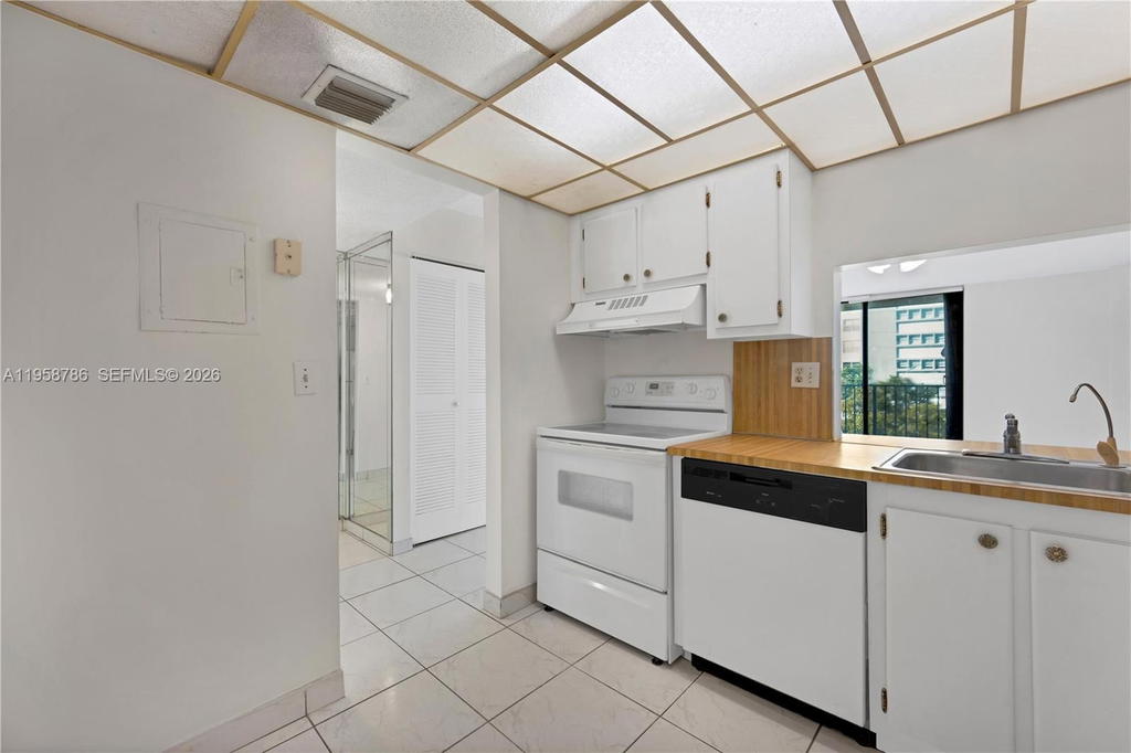 Real estate property located at 16751 9th Ave #410, Miami-dade, Windwood Condo, North Miami Beach, FL