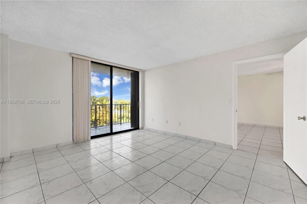 Real estate property located at 16751 9th Ave #410, Miami-dade, Windwood Condo, North Miami Beach, FL