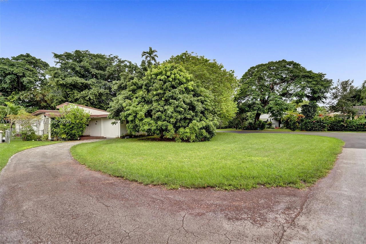 Real estate property located at 3255 60th Ave, Miami-dade, Schenley Park Sec 2, Miami, FL