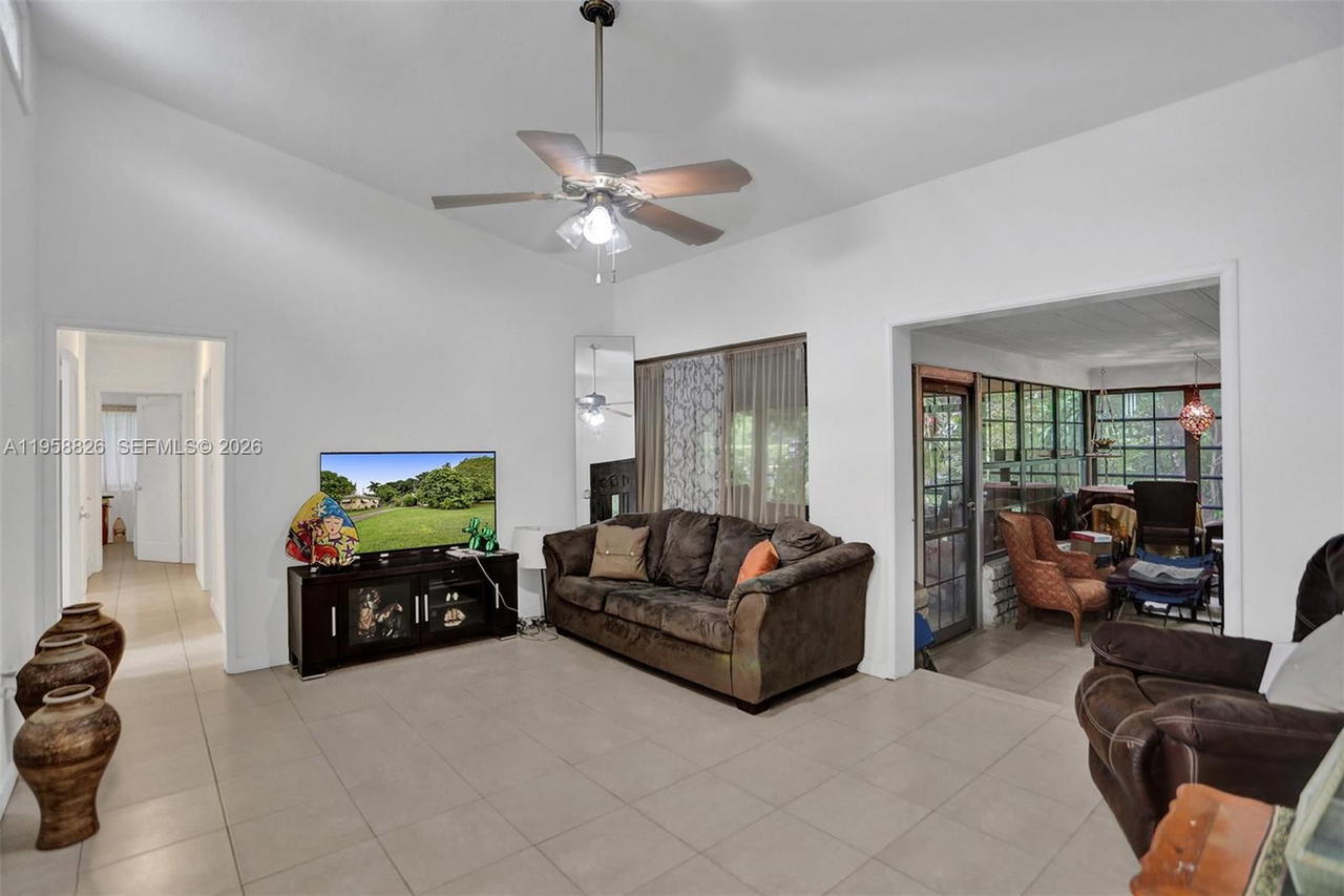Real estate property located at 3255 60th Ave, Miami-dade, Schenley Park Sec 2, Miami, FL