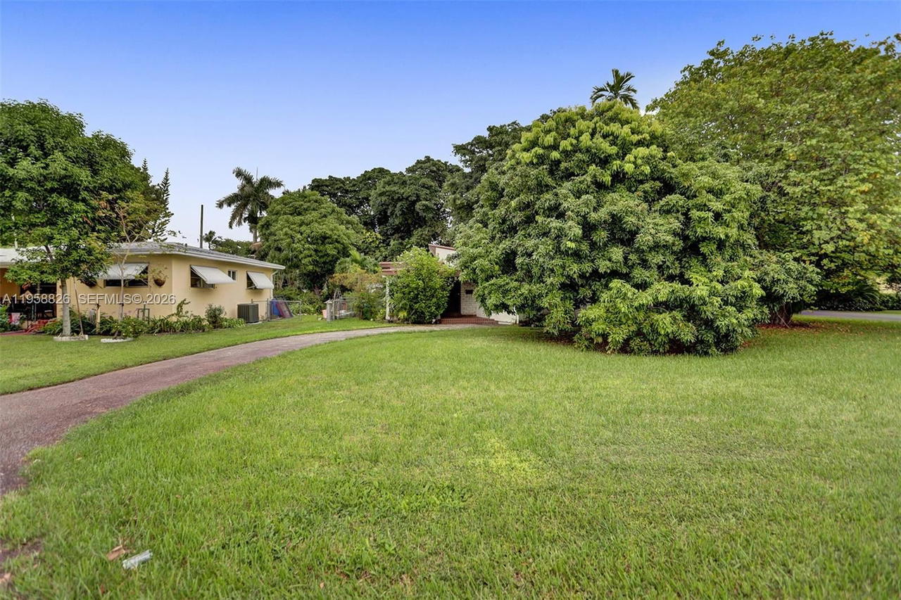 Real estate property located at 3255 60th Ave, Miami-dade, Schenley Park Sec 2, Miami, FL
