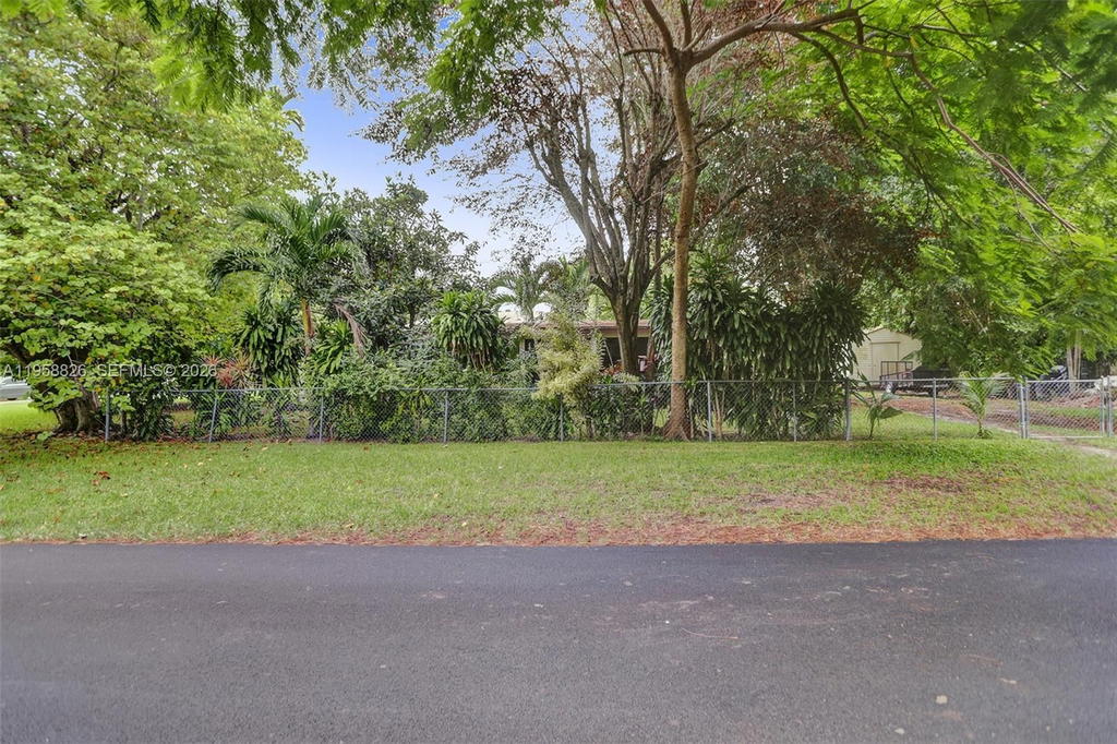 Real estate property located at 3255 60th Ave, Miami-dade, Schenley Park Sec 2, Miami, FL