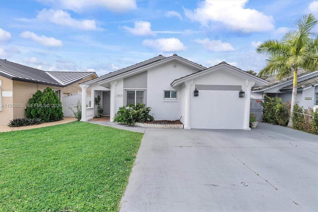Real estate property located at 16834 70th Ave, Miami-dade, Lakes Of Palm Springs, Hialeah, FL