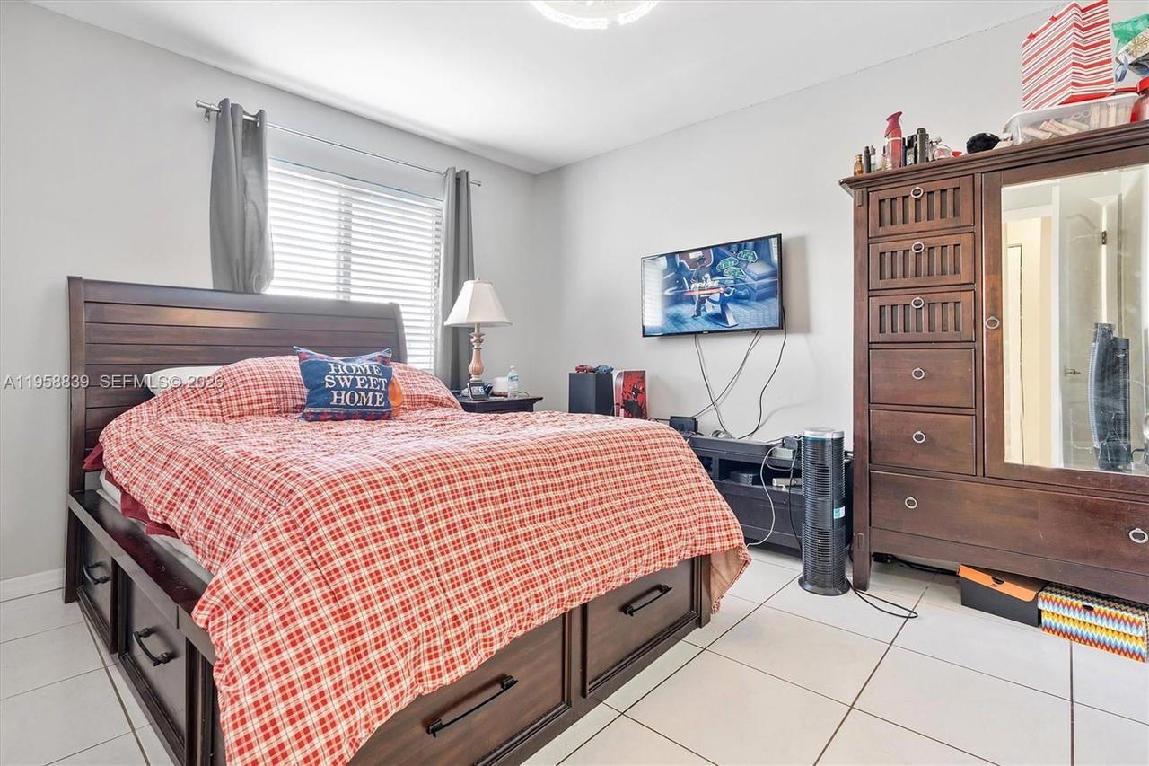 Real estate property located at 16834 70th Ave, Miami-dade, Lakes Of Palm Springs, Hialeah, FL