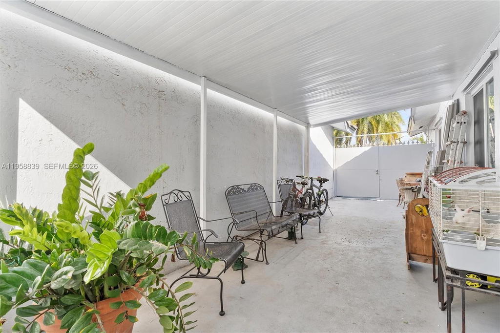 Real estate property located at 16834 70th Ave, Miami-dade, Lakes Of Palm Springs, Hialeah, FL