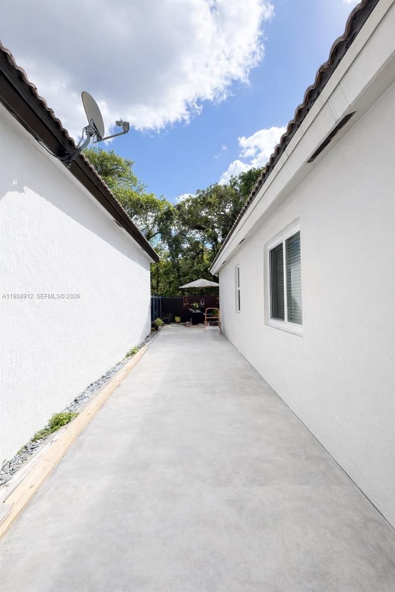 Real estate property located at 16308 83rd Ln, Miami-dade, Lago Mar West, Miami, FL