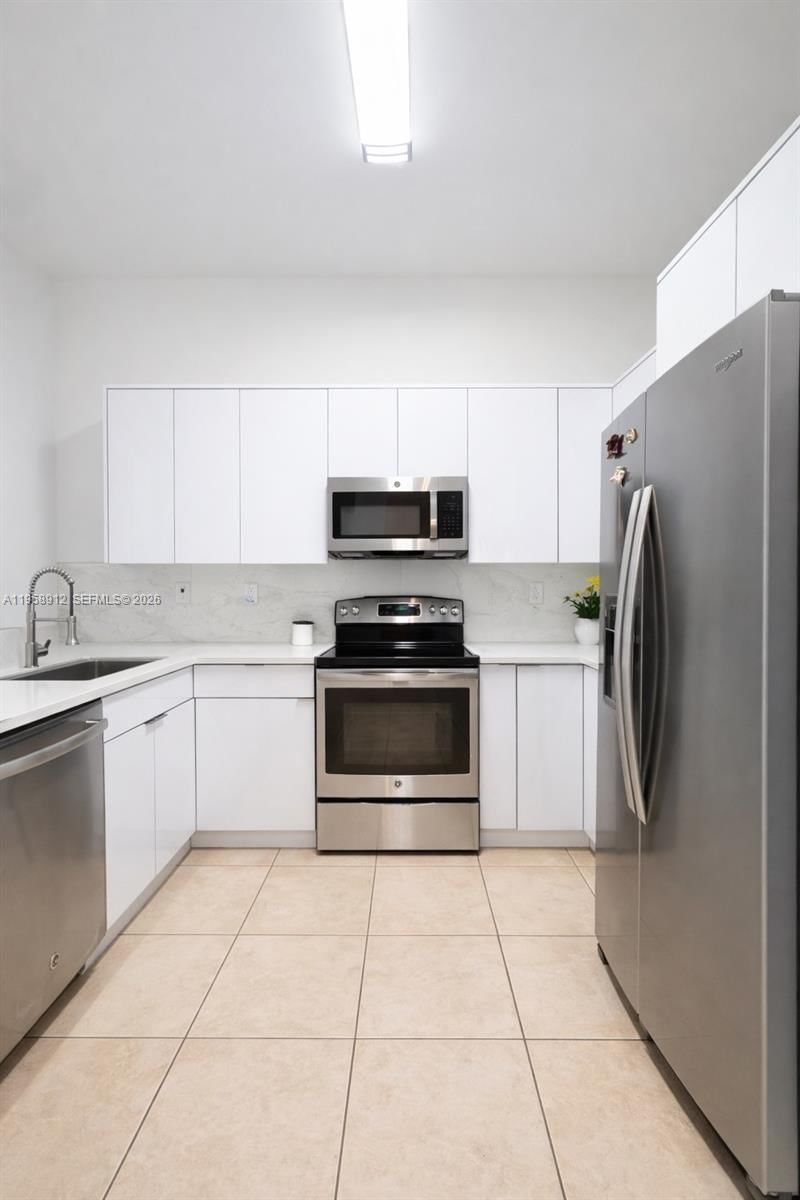 Real estate property located at 16308 83rd Ln, Miami-dade, Lago Mar West, Miami, FL