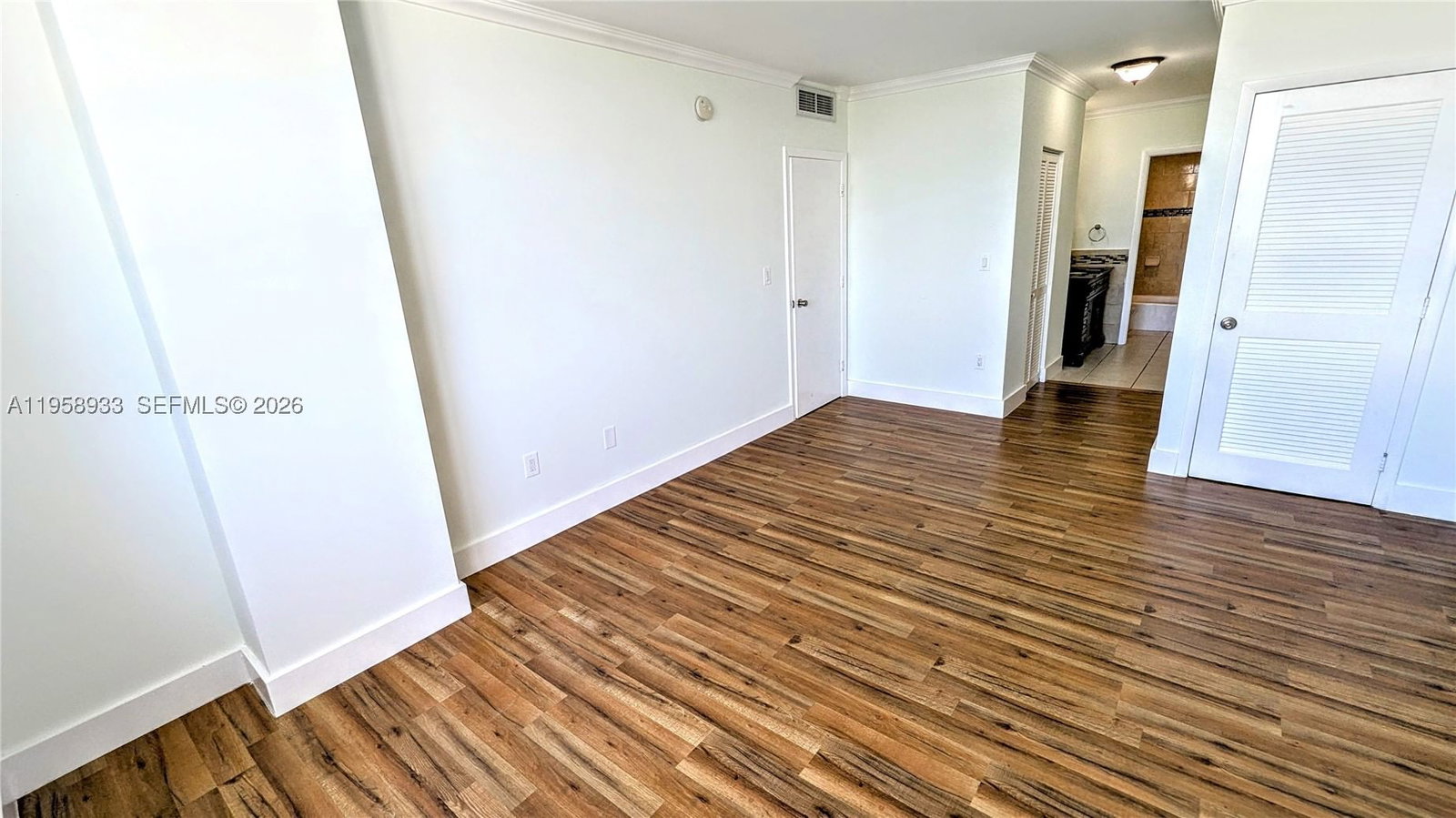 Real estate property located at 300 Bayview Dr #206, Miami-dade, Arlen House Condo, Sunny Isles Beach, FL
