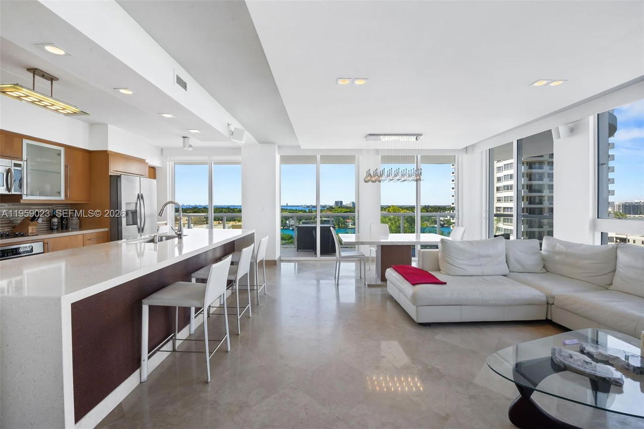 Real estate property located at 6365 Collins Ave #1008, Miami-dade, Akoya Condo, Miami Beach, FL