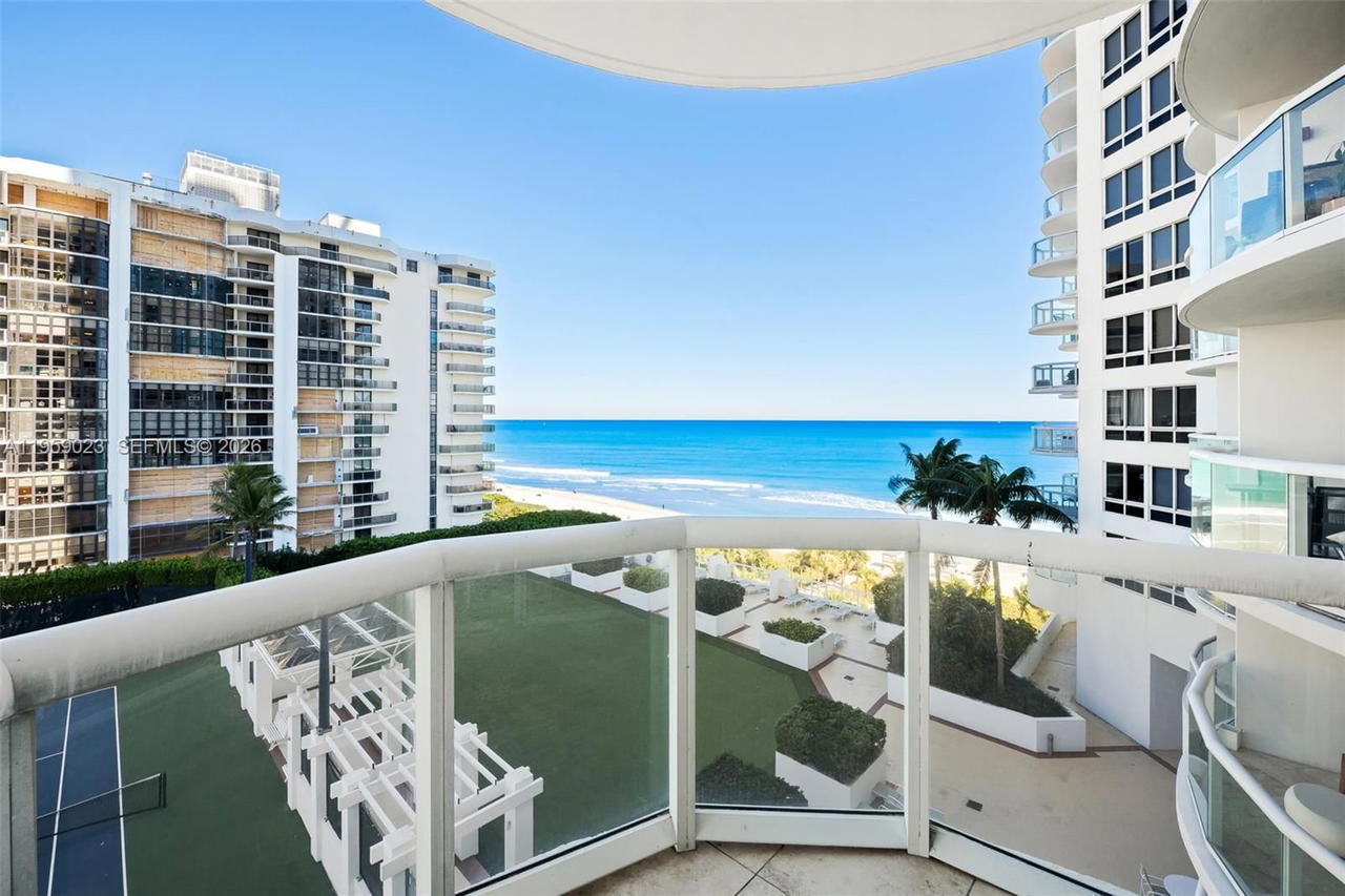 Real estate property located at 6365 Collins Ave #1008, Miami-dade, Akoya Condo, Miami Beach, FL