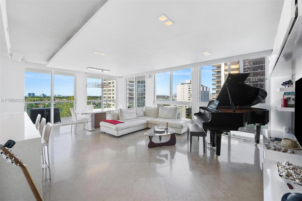 Real estate property located at 6365 Collins Ave #1008, Miami-dade, Akoya Condo, Miami Beach, FL
