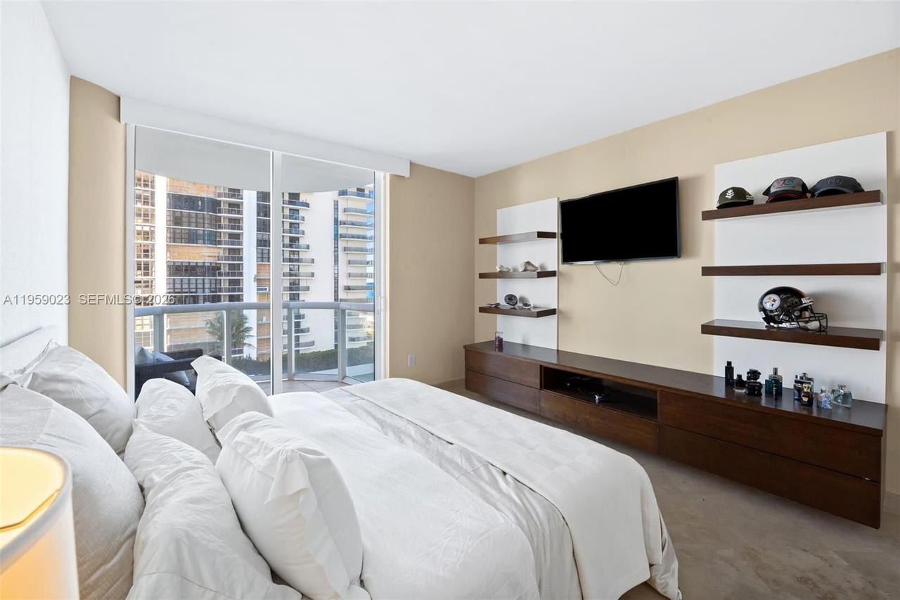 Real estate property located at 6365 Collins Ave #1008, Miami-dade, Akoya Condo, Miami Beach, FL