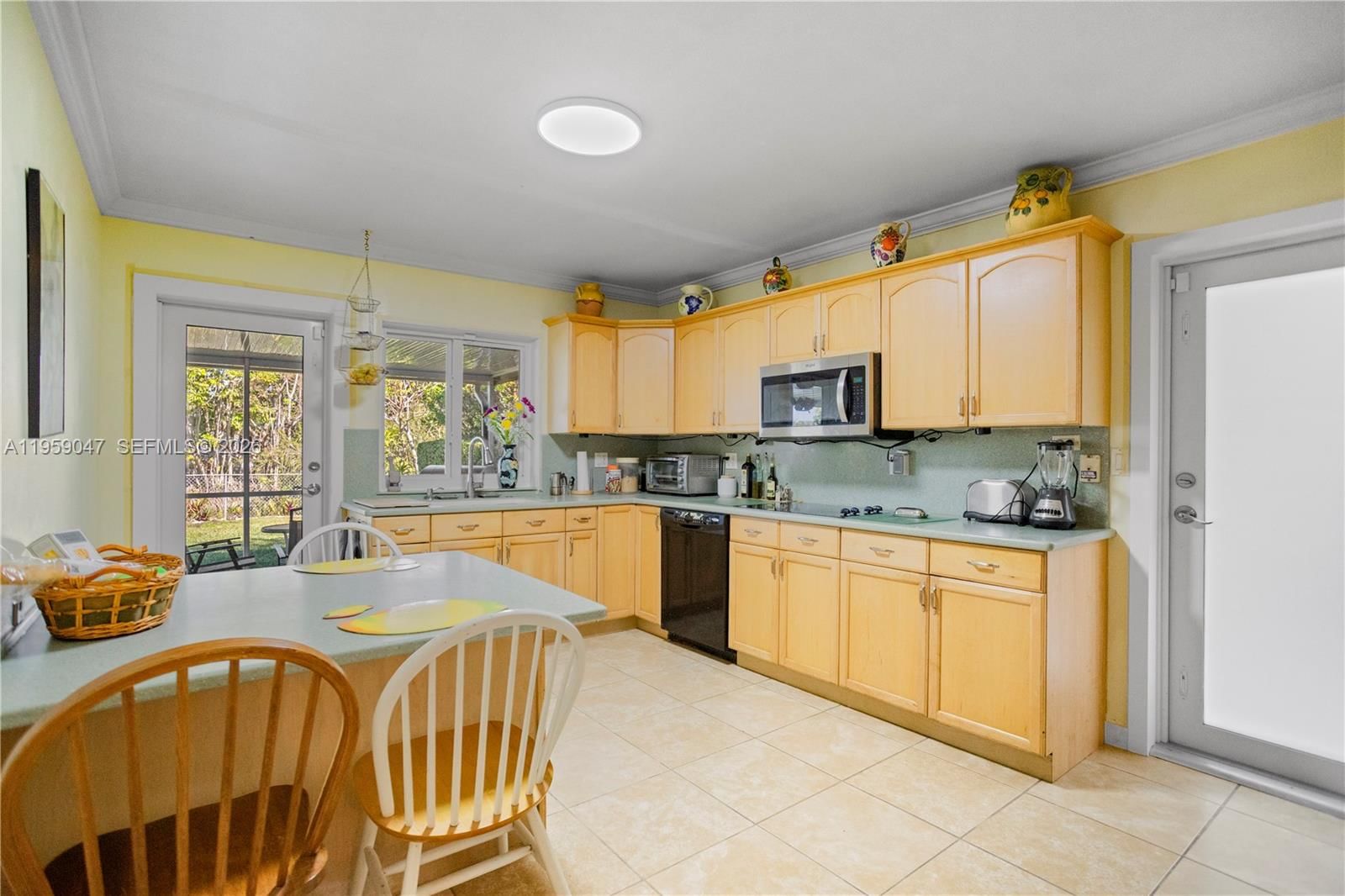 Real estate property located at 6331 62nd Ter, Miami-dade, Twin Lake Manor Sub, South Miami, FL