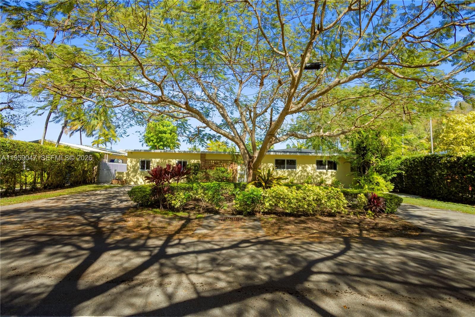 Real estate property located at 6331 62nd Ter, Miami-dade, Twin Lake Manor Sub, South Miami, FL