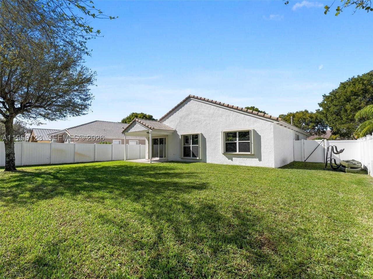 Real estate property located at 1861 142nd Ter, Broward, Pembroke Falls Phase 7, Pembroke Pines, FL