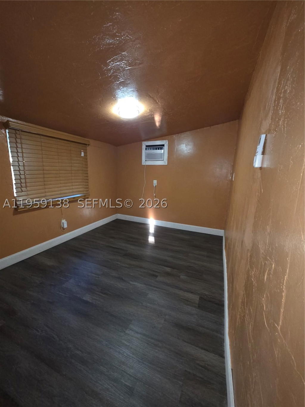 Real estate property located at 2401 56th St, Miami-dade, Syrola Pines, Miami, FL