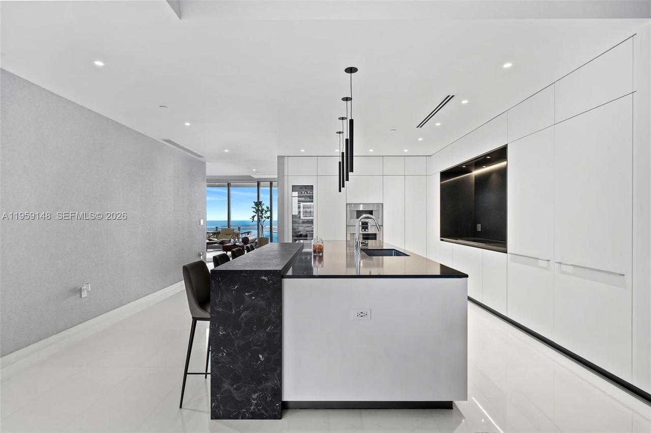 Real estate property located at 300 Biscayne Blvd Way #4602, Miami-dade, Aston Martin, Miami, FL