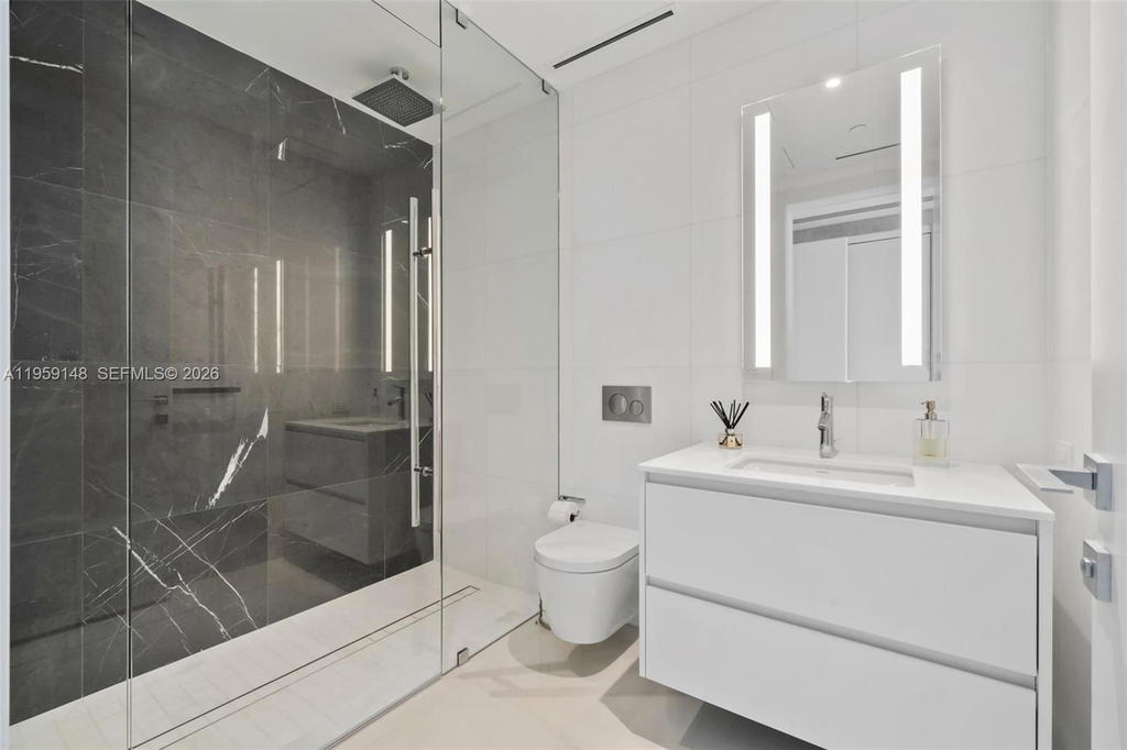Real estate property located at 300 Biscayne Blvd Way #4602, Miami-dade, Aston Martin, Miami, FL