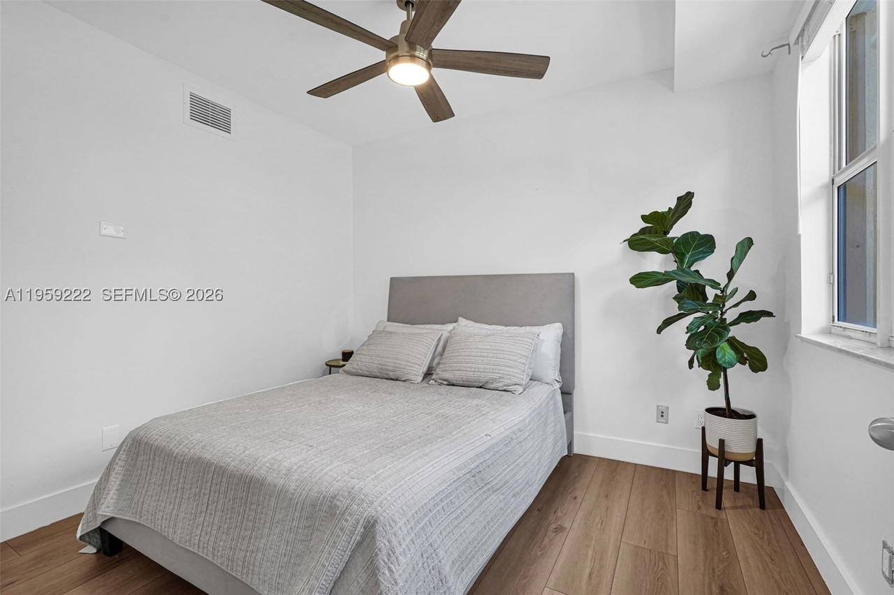 Real estate property located at 2318 Vintage Dr #2318, Broward, Shoal Creek At Lighthouse, Lighthouse Point, FL