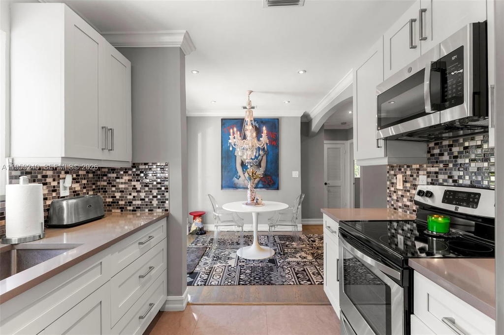 Real estate property located at 9301 2nd Pl, Miami-dade, Odell Manors, Miami Shores, FL