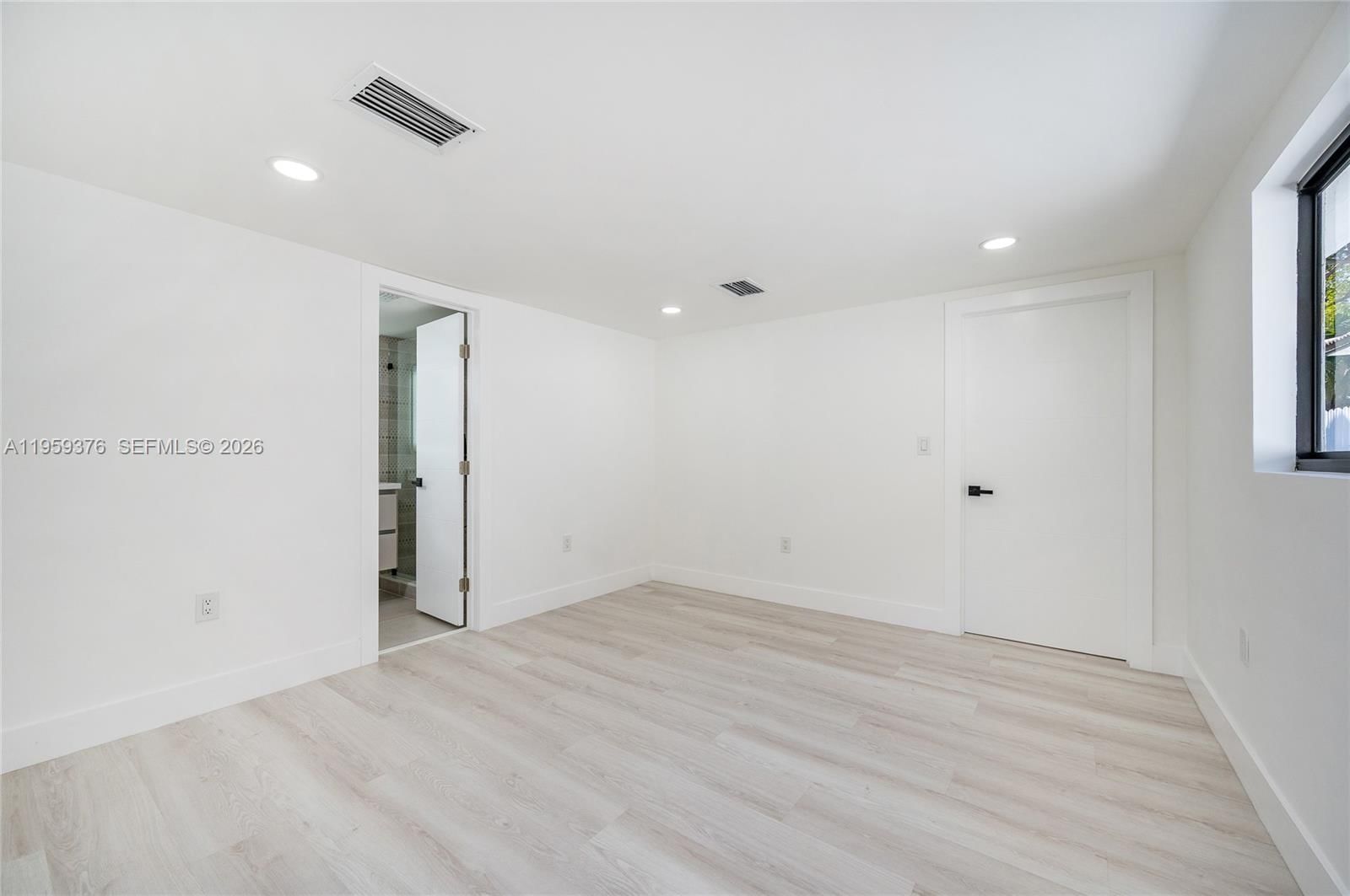 Real estate property located at 2363 11th Ter, Miami-dade, Byan Park, Miami, FL