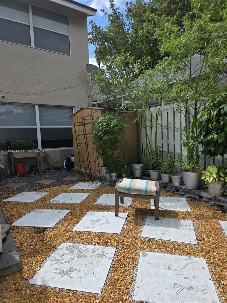 Real estate property located at 4925 Lakes Dr, Broward, The Lakes, Deerfield Beach, FL