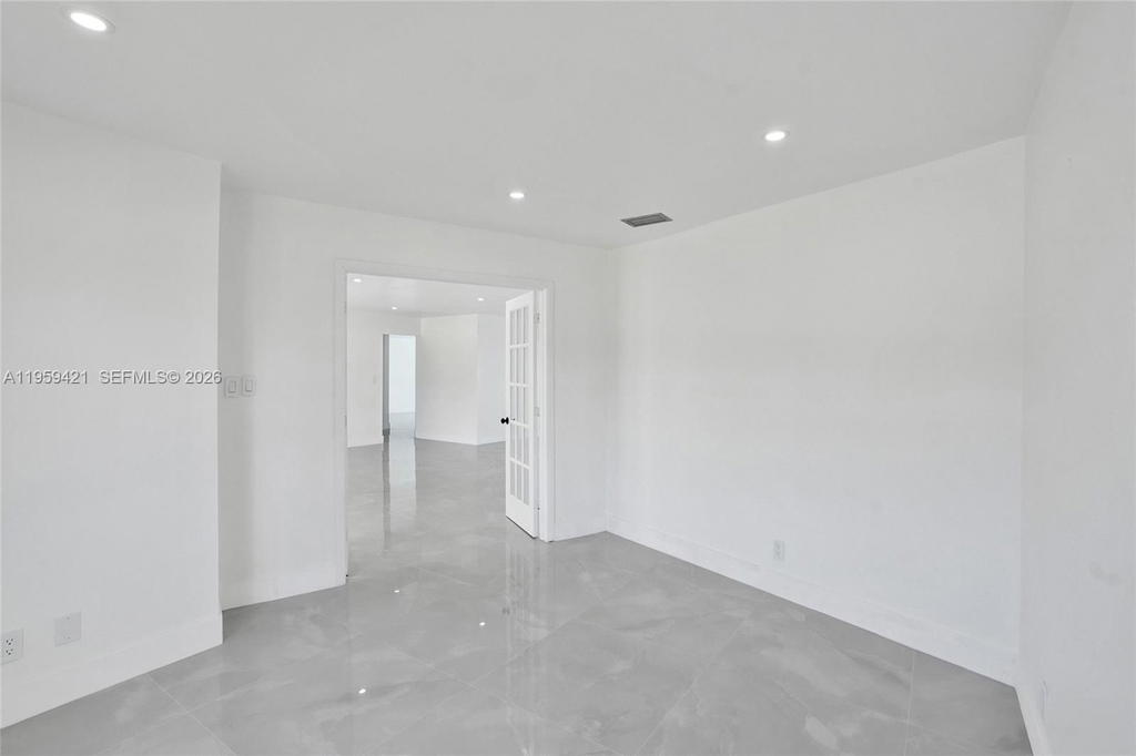 Real estate property located at 16653 Golfview Dr, Broward, Bonaventure Lakes 3rd Add, Weston, FL