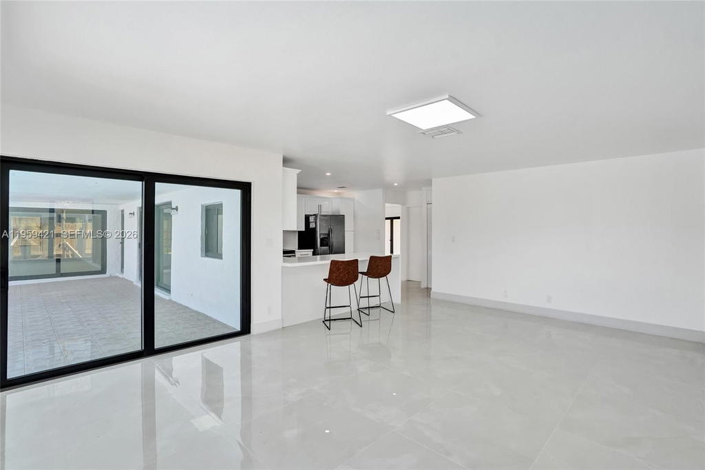 Real estate property located at 16653 Golfview Dr, Broward, Bonaventure Lakes 3rd Add, Weston, FL